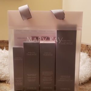 Mary Kay  TimeWiseSkin Care Set *Normal/Dry*